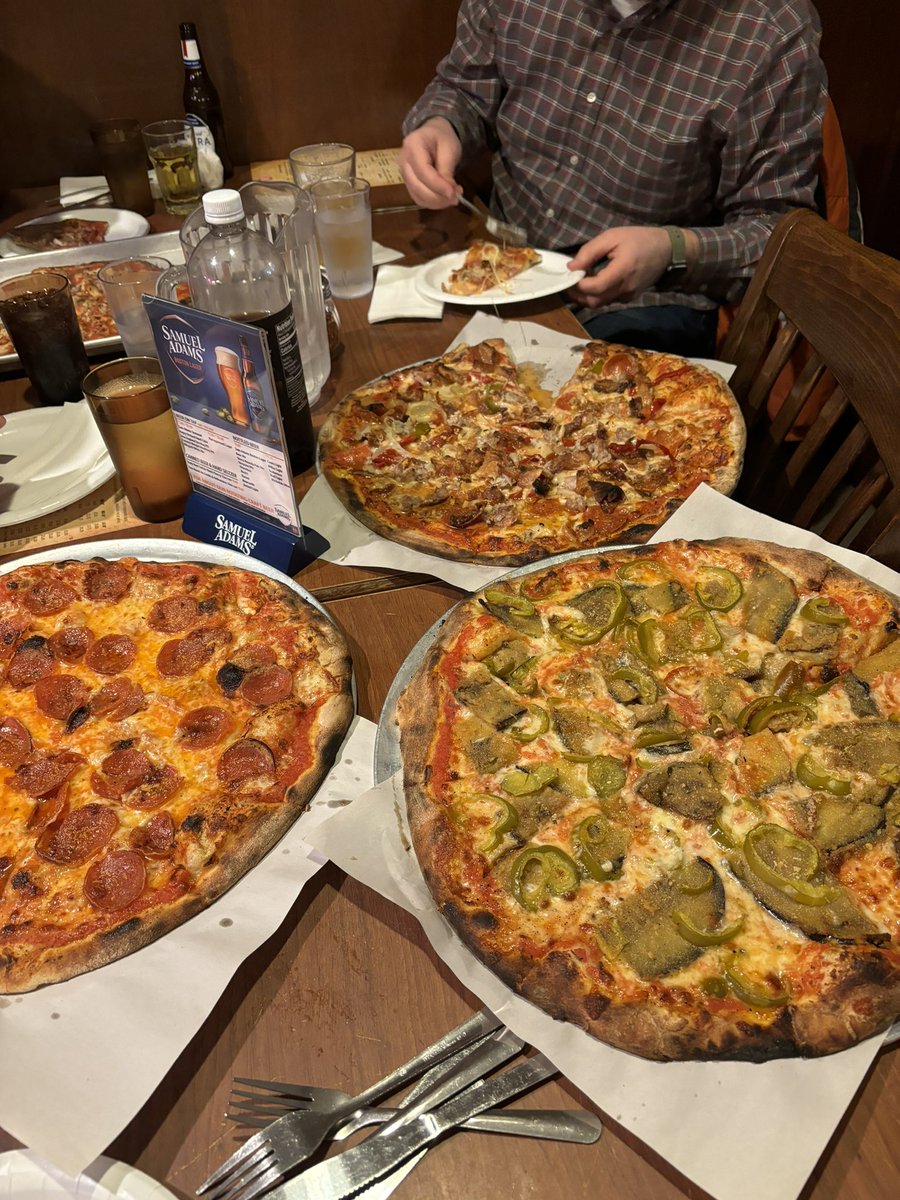 I’m very much a homer for New York when it comes to food. I have to admit though New Haven CT is the pizza capital and Modern Apizza is the spot! Got to enjoy some good pies and good company this weekend