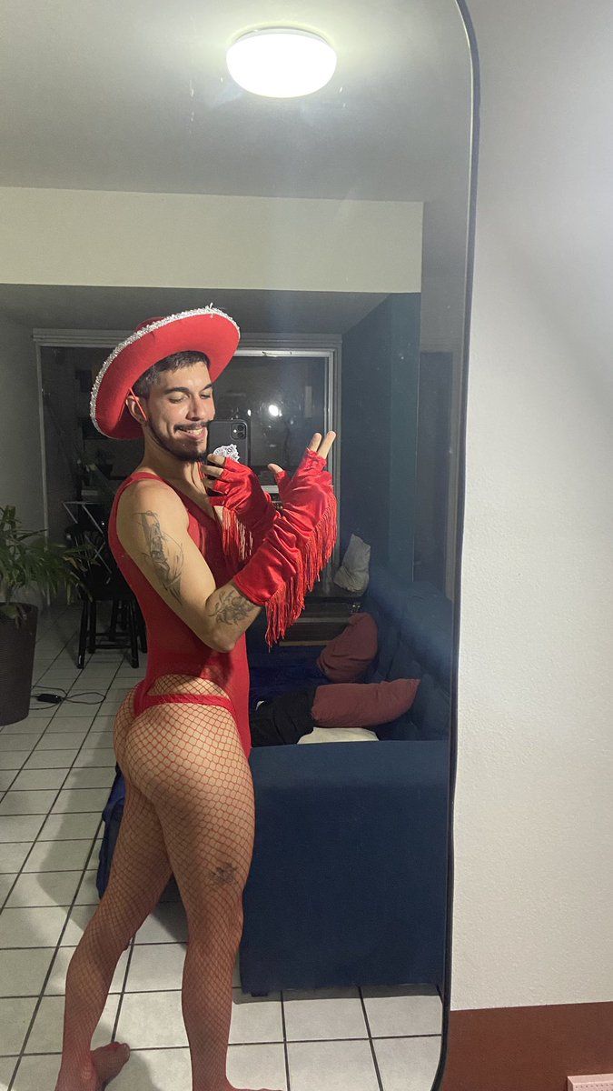 romeromiranda's tweet photo. bang-bang de paixão🔫

Looks do carnaval ficando pronto 🫶 https://t.co/JBc2nUfFoA
