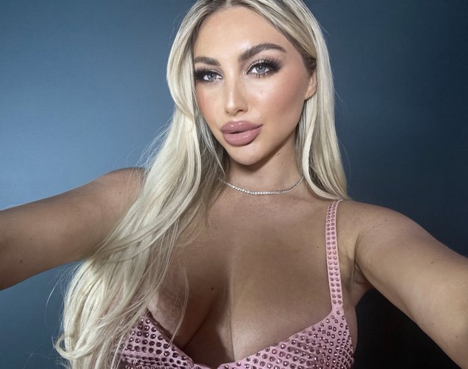 porn princess @XBIZ https://t.co/go7ciyULBH<a class="tags" href="/tag/xbiz">@xbiz</a>
