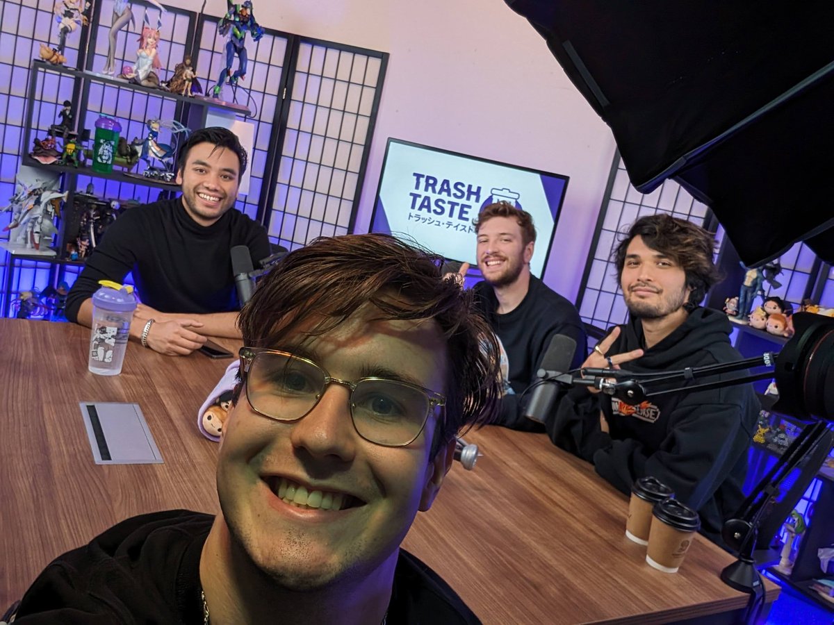 Andrew Amos tweet media