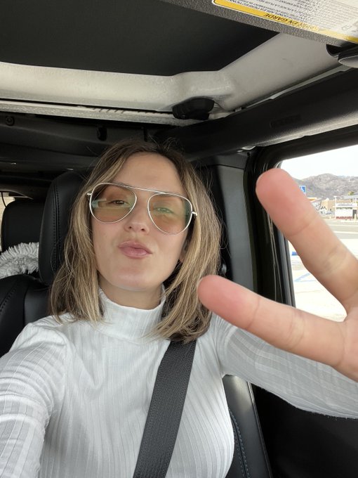 Have a great Monday! https://t.co/NSgN443EdP