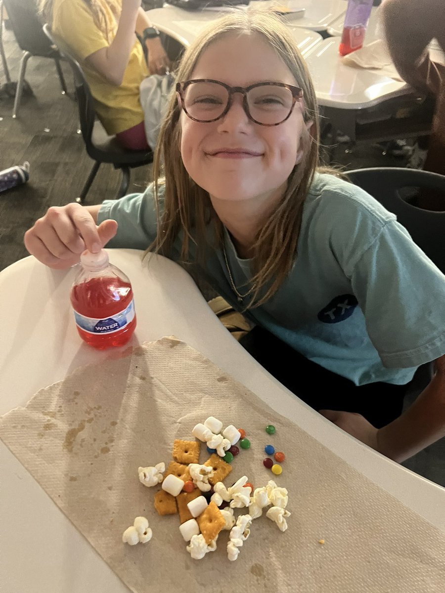 Erica Redwine tweet media