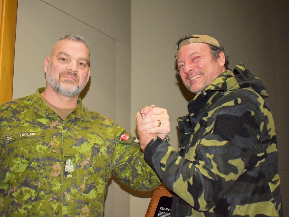 Exclusive feature with Canadian World Champion Arm Wrestling warrior Devon Larratt addressing CAF Troops at CFB Shilo about mindset, resilience and risk
shilostag.ca/part-2-world-a…
#DevonLarratt #WorldChamp #CAF #resilience #soldiers #mindset #risk #armwrestling #Army #SpecialForces