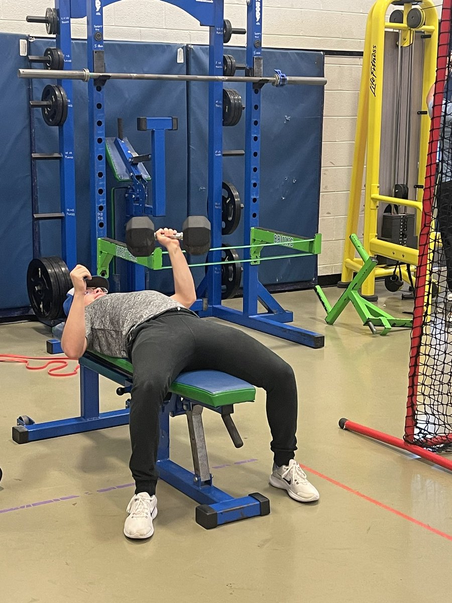 BaseballFPBruin's tweet photo. The season is around the corner….getting in the last few winter conditioning and hitting sessions in!

Proud to see the commitment!

#DefendtheDen
#WeSeeYou https://t.co/MuwuKIUEWT