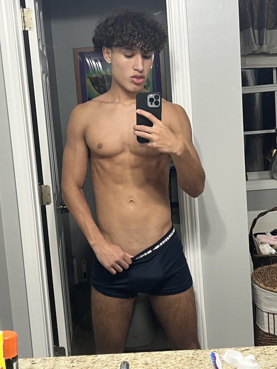 SixS_Models's tweet photo. Drew https://t.co/b80vCyHhsq 
#Fitness https://t.co/mWUUmCSQE0