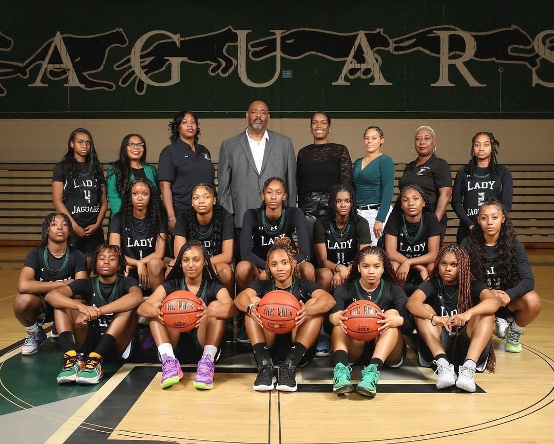 aka_themamba's tweet photo. MPSSAA Girls Basketball Top 50

1 Poly (11-0)
2 Hammond (12-0)
3 Pikesville (11-2)
4 Flowers (9-0)
5 South River (10-1)
6 Frederick (11-1)
7 River Hill (9-1)
8 Beth. Chevy Chase (11-1)
9 Western (9-3)
10 Forest Park (10-2) https://t.co/phVzp0zZnV