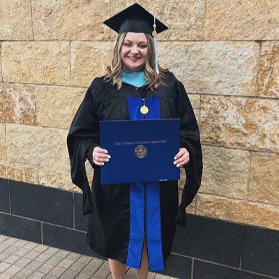 Erica Redwine (@mrsericaredwine) on Twitter photo #NewProfilePic #NewProfilePic