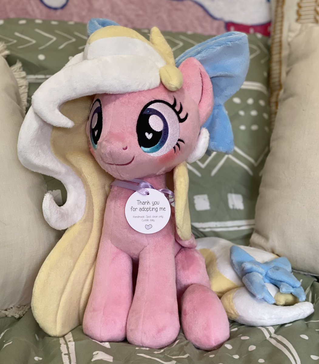emberslament's tweet photo. Look who came home today! <3 She is more beautiful than I even imagined. Thank you so much @meplushyou! Going to love having this little angel around. <3 #MLP https://t.co/kFBGlRlP4J