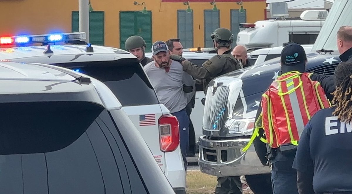 Chris_R_Welty's tweet photo. Law enforcement have identified the suspect as Gerald Watts. He is facing multiple charges in Mississippi and Louisiana. I’ll have more details in a live report at 5 on @FOX8NOLA https://t.co/VSfKsyb4hM