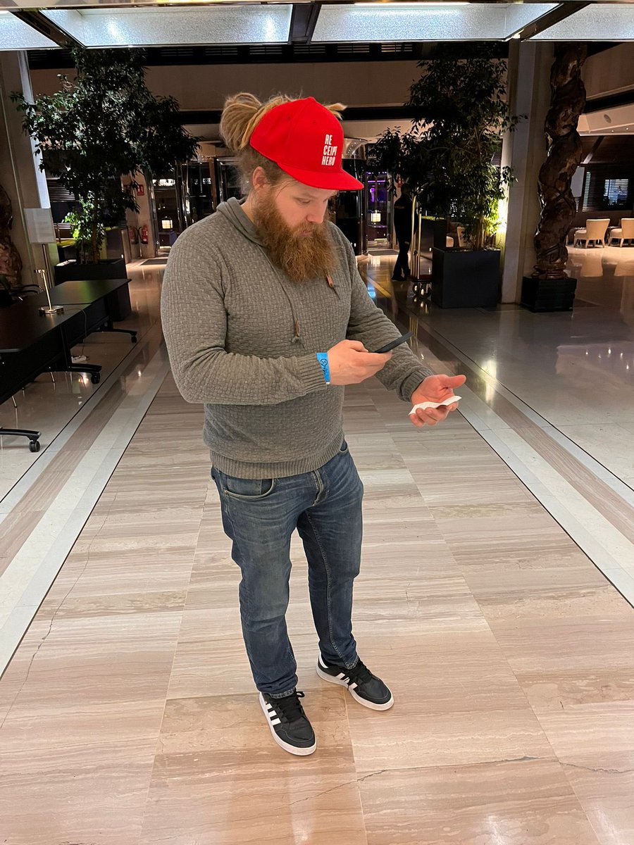 Not digital yet. Still taking pictures of travel expense slips. One day , one day.

Did you know that handling corporate  expense receipt manually costs up to 5 euros per receipt? 

With digital receipt,costs are way lower!

#digitalreceipt #sustainability #CustomerExperience