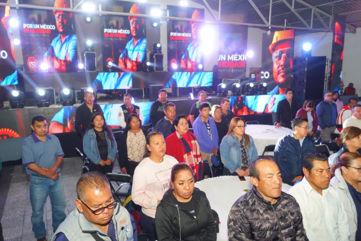 Toma protesta la directiva del Sindicato de la empresa "Productos Alimenticios <a href="/LaMorena_Mx/">LA MORENA® 🇲🇽</a> FTP-CTM". Nuestro lider <a href="/leobardosoto/">Leobardo Soto</a> de <a href="/CTMPuebla/">CTM_FTPuebla</a> aseguró qué cón el apoyo del Sen. Don <a href="/CarlosAceves_/">Carlos Aceves del Olmo</a> Líder Nacional de la <a href="/CTM_MX/">CTM Nacional</a> 🇲🇽 avanza la APROBACIÓN  la SEMANA DE 40 HORAS.🍀🇲🇽👷🏻‍♀️