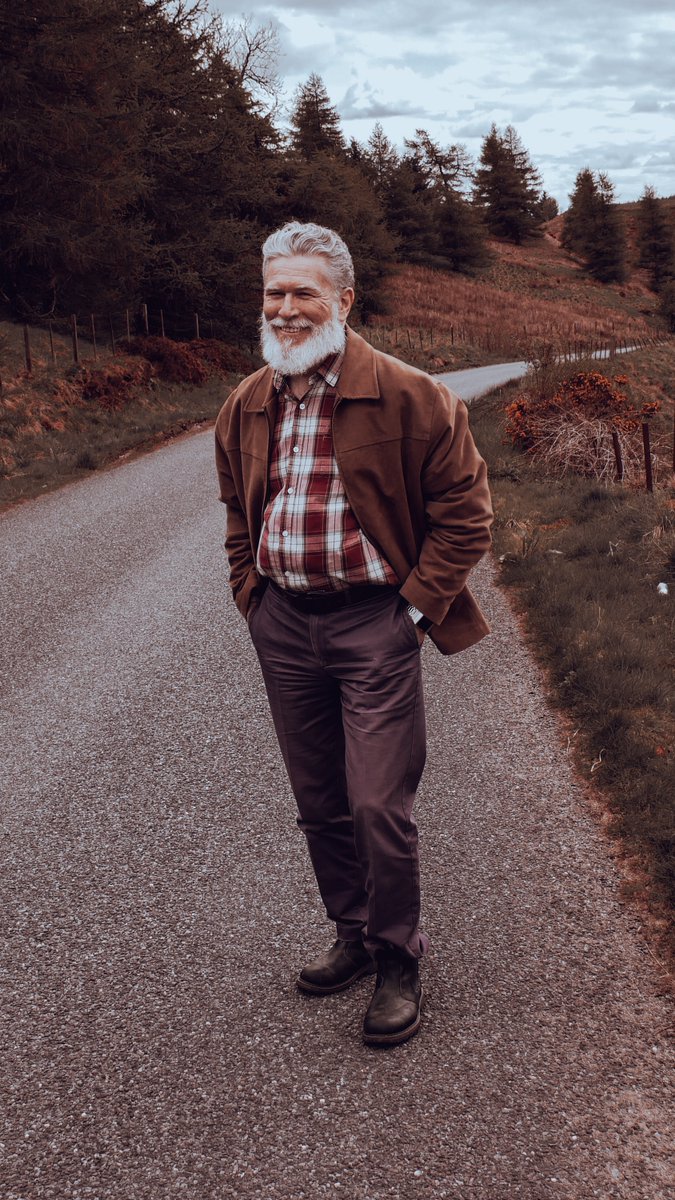 Skinjacker tweet media