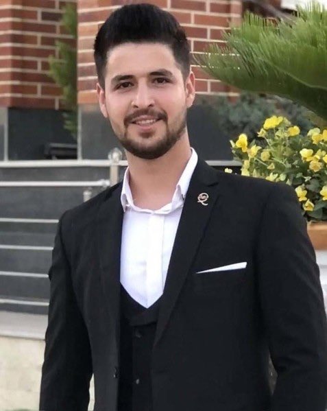 HassanRonaghi's tweet photo. ‌جمهوری اسلامی  امروز  بر خلاف خواست مردم #محمد_قبادلو را به قتل رساند 

بازهم ایرانمان را عزادار کردند

این جنایت را فراموش نمیکنیم

نامت جاودان سربدار ایران 

#محمد قبادلو https://t.co/kiAkSmDnu6