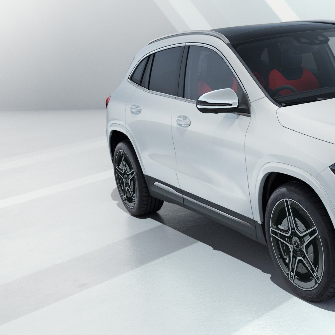 MercedesBenzInd's tweet photo. Dynamic has a new profile. The new GLA
#TheNewGLA #DynamicALLTheWay
#AllKindsOfStrength #MercedesBenzIndia https://t.co/0oK2rN4Yc8