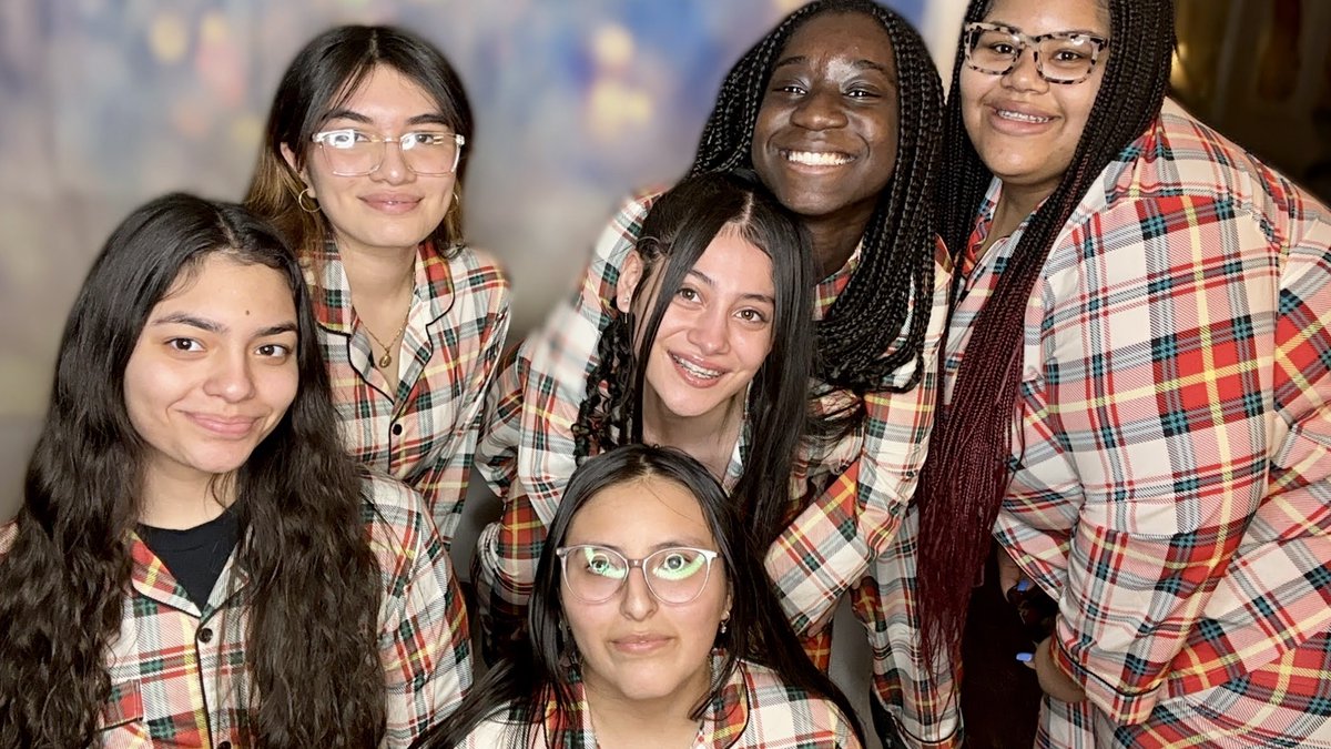 BHGHIL's tweet photo. Our girls wrapped up a busy weekend with a taco dinner, card games, and a pajama dance party! When their studying is done, these girls just want to have fun! 💙🧡🌮🎼🎉💙🧡 https://t.co/1fxKKp879Q