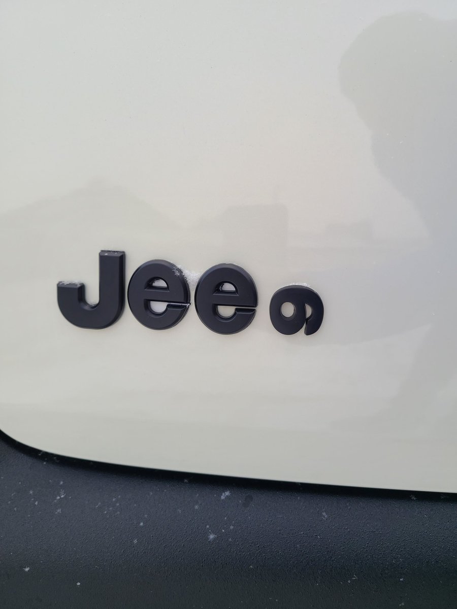 久しぶりの投稿…
地震や事故あって、なかなか…ってなってました。
この度、プロボックスを手放してサイズダウン…
と、言ってもイズムを引き継ぐミラジーノ。
リフトアップ&amp;作業灯、ラプター塗装でアウトドアテイストに仕上がりました。
Jeeの、よろしくお願いします。笑
#ミラジーノ
#Jeeの