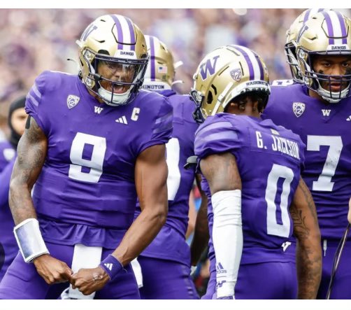 God is Good, and deserves all the GLORY, HONOR &amp; PRAISE! After a great talk with  <a href="/CoachPaopao/">Jordan Paopao</a> and my head coach Doyle, I’m blessed to receive a scholarship from the University of Washington! #GoDawgs #Faalave💪🏼 #AG2G