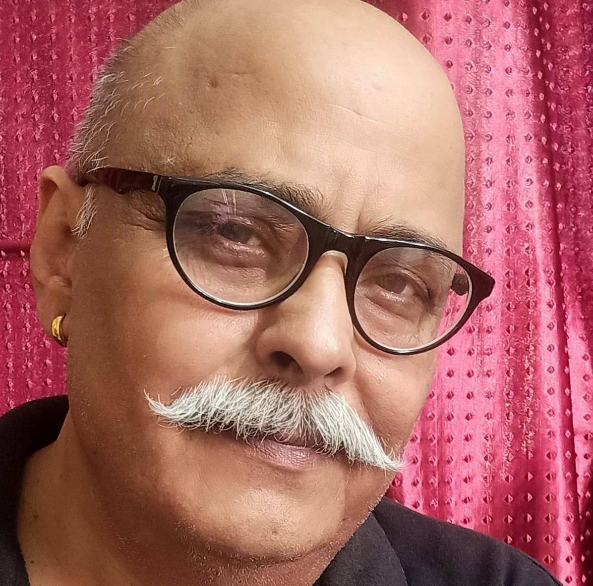 JJYOTI21's tweet photo. जन्मदिन के खूब खूब बधाई अहा के @rajkumarjha सर 🙏🎂♥️ हमेसा ऐहना बनल रहु है #SuperActive 😁 महादेव जानकी के आशीर्वाद आर साथ बनल रहे अहा पर ।
#हर_हर_महादेव 
#जय_सियाराम 
#जय_जानकी 
#मिथिला 
#HappiestBirthday 🎂 https://t.co/wsZLB1D32T