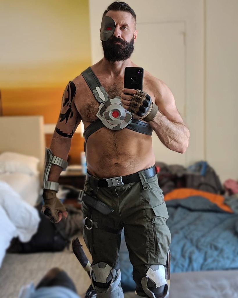 JKanzuki's tweet photo. Can we all just take a moment to appreciate just how well @HandleBar_ASMR absoloutly nailed it with his Kano cosplay a few years back? https://t.co/iQJX6mgNnZ