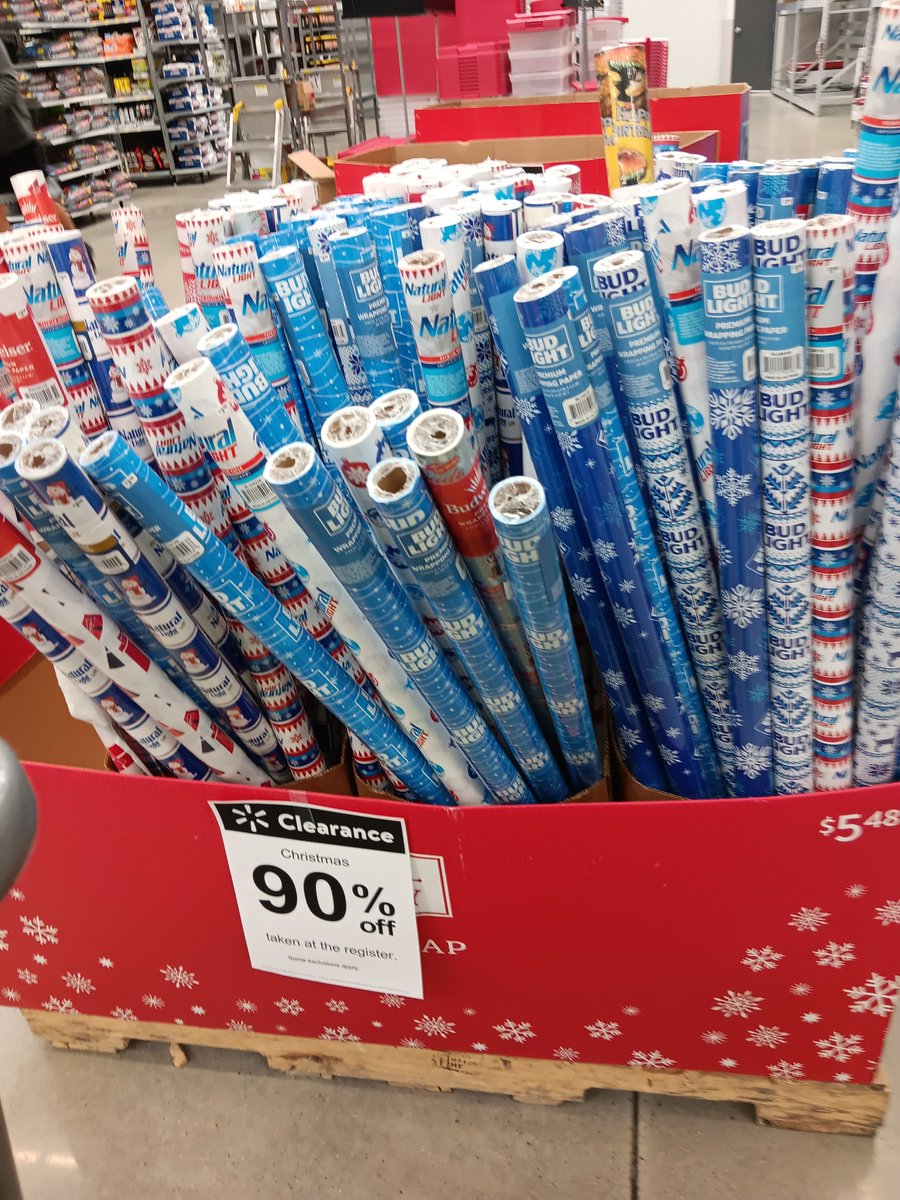 LOCAL_GRAVEYARD's tweet photo. The only Christmas crap left at Walmart
#RIPBudLight https://t.co/spksN36BiS