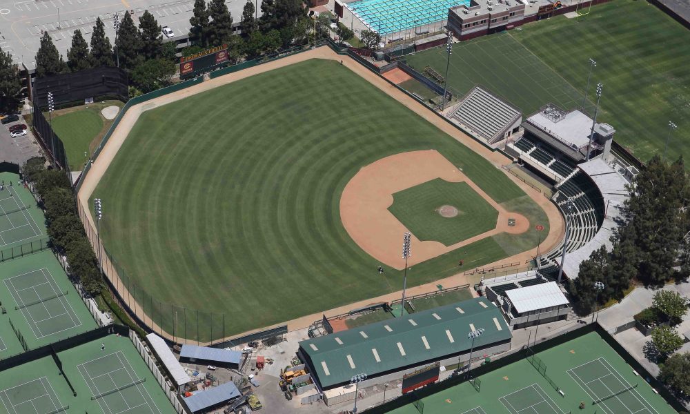 ON THIS DAY 50 YEARS AGO...
 
📆 1974 (Feb 15)
🏟 Dedeaux Field
🇺🇸 Opened in Los Angeles, USA
🏆 Home to 
⚾ U. of Southern California Trojans Baseball [PAC12] 
 
 #Pac12BSB
 
More at STADIAlive: tinyurl.com/STADIAliveMetr…