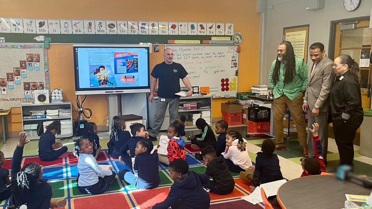 PHLschools's tweet photo. It's time to "Thrive At Five"! Today, Superintendent @watlington_sr, @PHLschoolboard President @RLStreaterEsq along with students and staff at Ellwood Elementary, kicked off Kindergarten registration for the 2024-2025 school year. Register now: https://t.co/JgOAlPqKgJ #PHLED https://t.co/LjLo8pyXTO