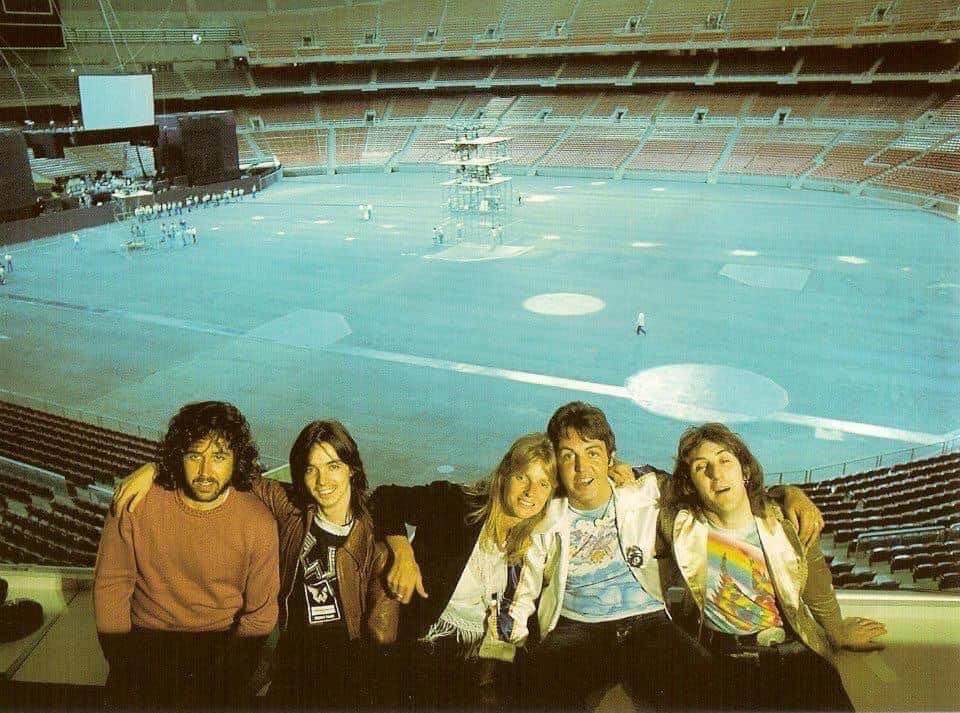 Super70sSports tweet picture