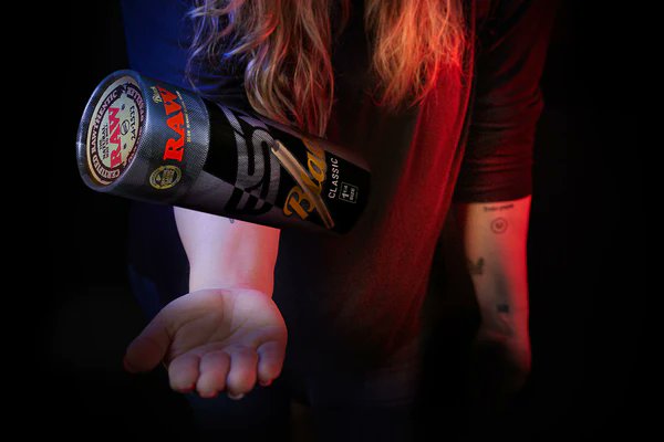 As a certified online reseller of Rawthentic, <a href="/_esdofficial/">ESDOFFICIAL</a> proudly presents an iconic range of RAW products, guaranteeing authenticity and unmatched quality in every smoking experience. 

Read more: bit.ly/3SvkuSV