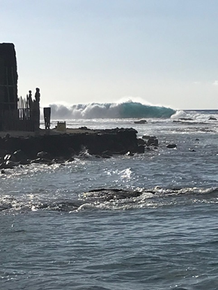 HIPacParks's tweet photo. Puʻuhonua o Hōnaunau NHP will remain closed today due to a high surf advisory issued by the National Weather Service. High surf has flooded the Puʻuhonua & Royal Grounds. Safety of employees & visitors is #1 priority. NPS will reassess conditions tomorrow morning.
#PUHO #HighSurf https://t.co/bj4ZBVi0pR