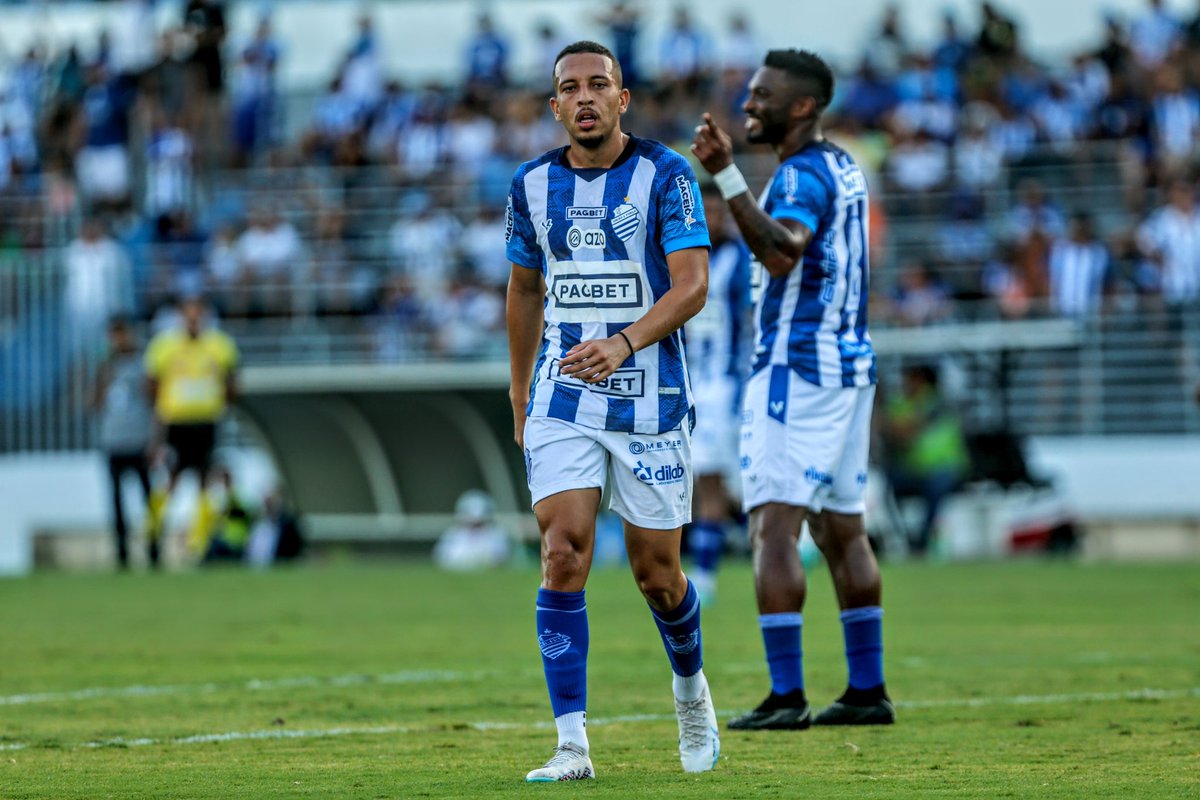 CaioVitor00's tweet photo. @CSAoficial 🙌🏽🔵⚪️👊🏽 https://t.co/me3nPXk9iC