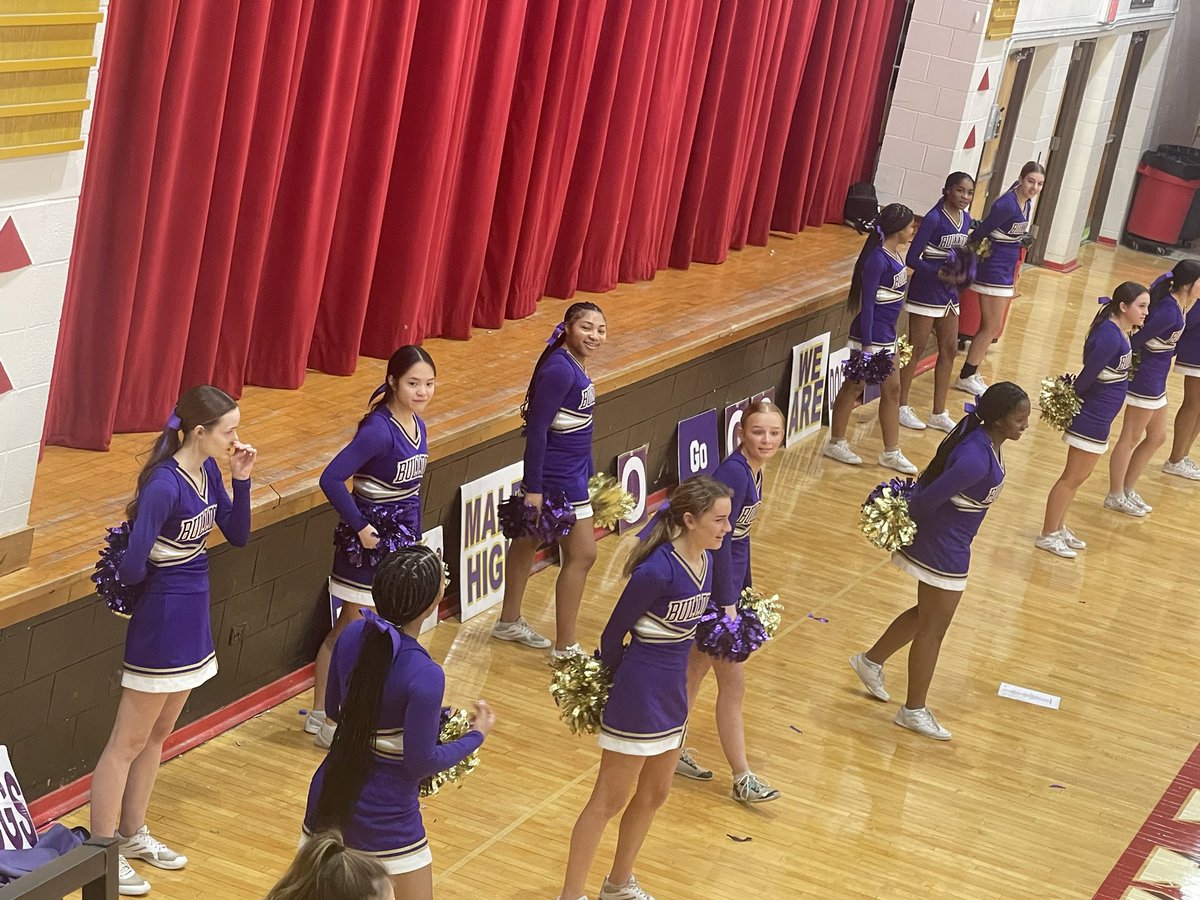 AprilBr1908's tweet photo. First round of the Republic Bank Girls LIT Male takes on Bullitt East! Let’s go Bulldogs!! @JCPSKY @MaleBulldogs @RepublicBank https://t.co/nJCPCS0j17