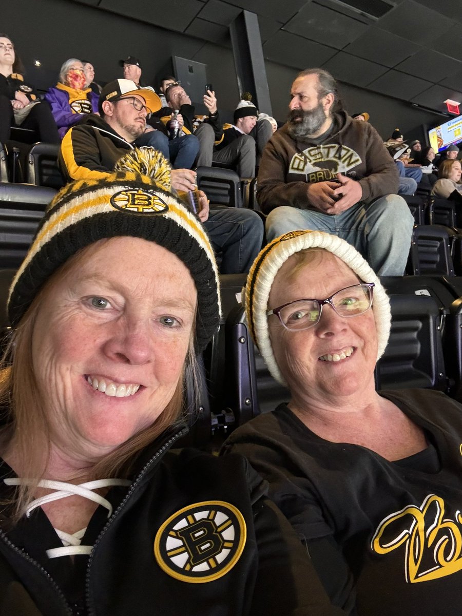 At Boston Bruins #bruins #mohegansun