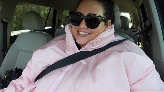 it's monday soooo you know what that means i have a new vlog for you ☺️💗 131 weeks! https://t.co/3J405wwFND