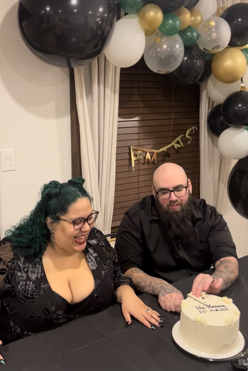 theelphyys's tweet photo. If you aren’t laughing are you even having fun!! We are live moving our base and maybe we will get our goal pal today!?!?! Join us in finding out on today’s episode of As The Elphyys Game!! Live on Twitch! Link in the comments!! #twitch #duostream #dualperspective https://t.co/ul9aT6oDrP