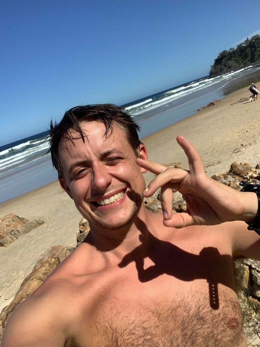 Lukewarmluffy's tweet image. Flowers 💐 

#fourfive

#FMWS

#FREEPALESTINE