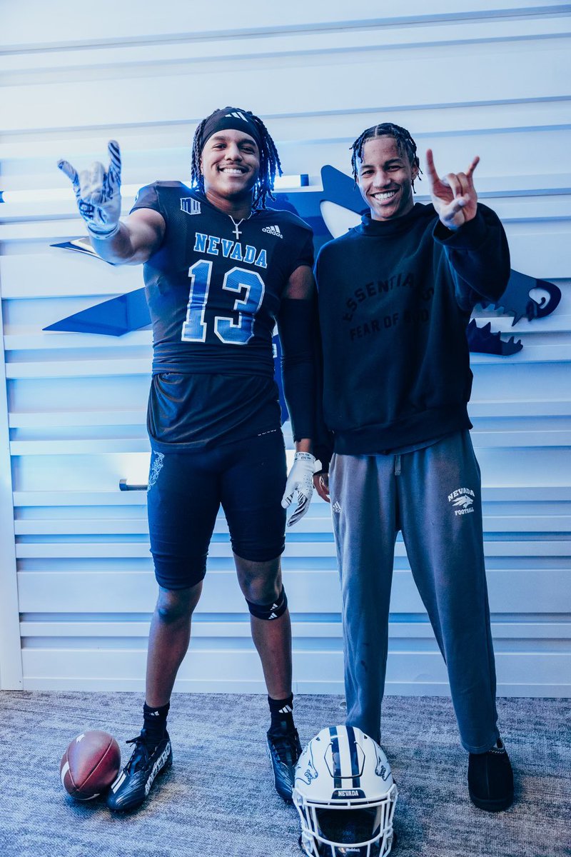 nateburleson's tweet photo. The 🐺Pack legacy continues!

Congrats son! https://t.co/FjFhno9kdX