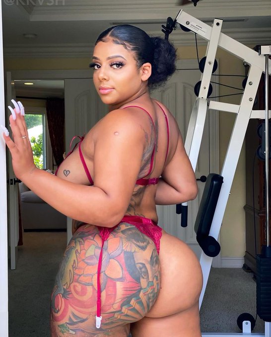 What is the first thing you noticed?👀 https://t.co/LELFVfnDCE<a href="/tag/pump"class="tags"><span>#pump</span></a><a href="/tag/solana"class="tags"><span>#solana</span></a>