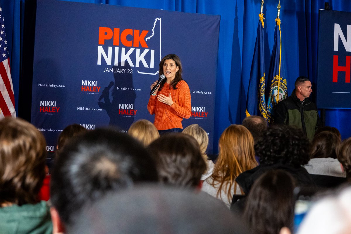 Great to be back in my hometown of Salem tonight with the NEXT PRESIDENT OF THE UNITED STATES, @NikkiHaley! 🇺🇸