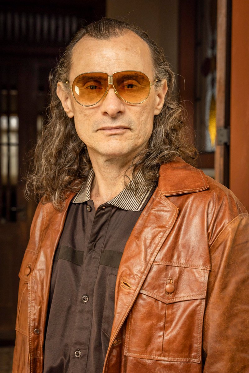 Acabei de perceber que sempre confundo Chico Diaz e Enrique Diaz simplesmente PQ ELES SÃO IRMÃOS???????????? #Renascer