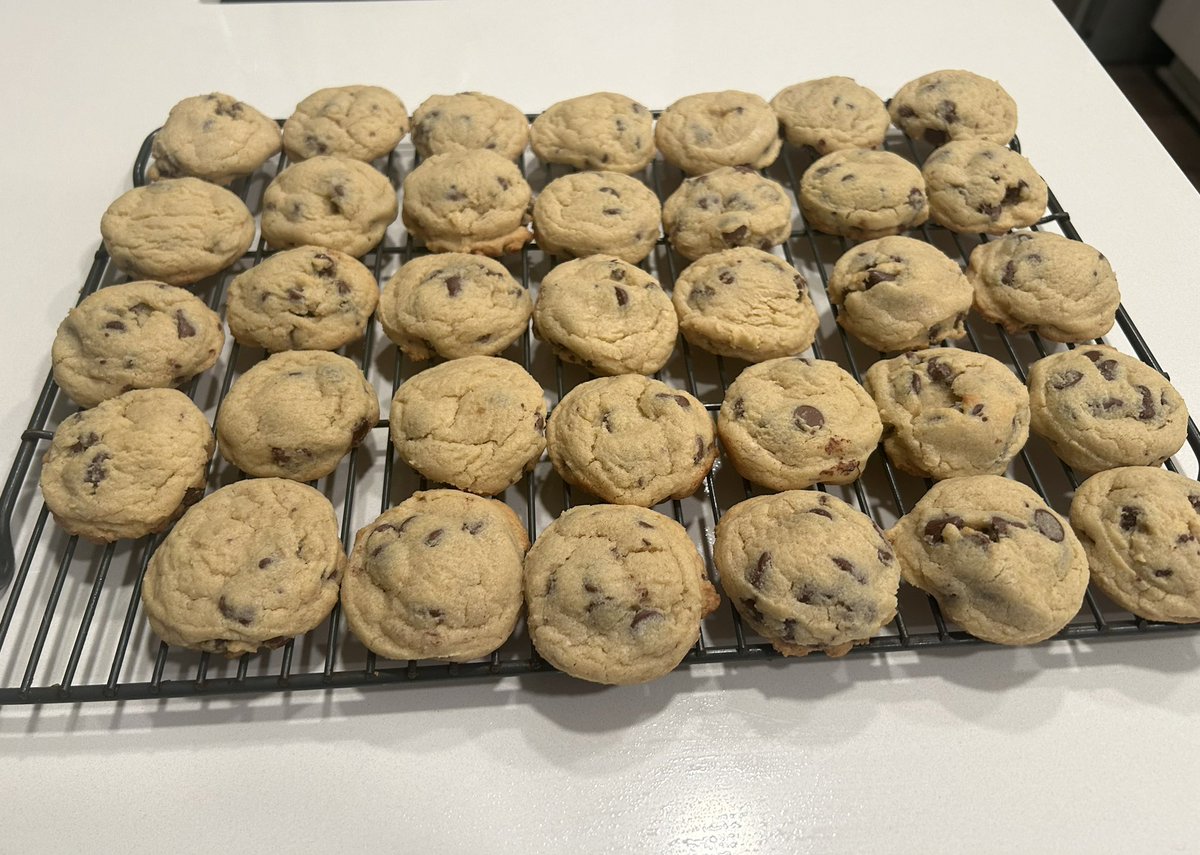 wx_anthony's tweet image. Days off call for a fresh batch of chocolate chip cookies! 
#cookies #chocolatechip #Cooking