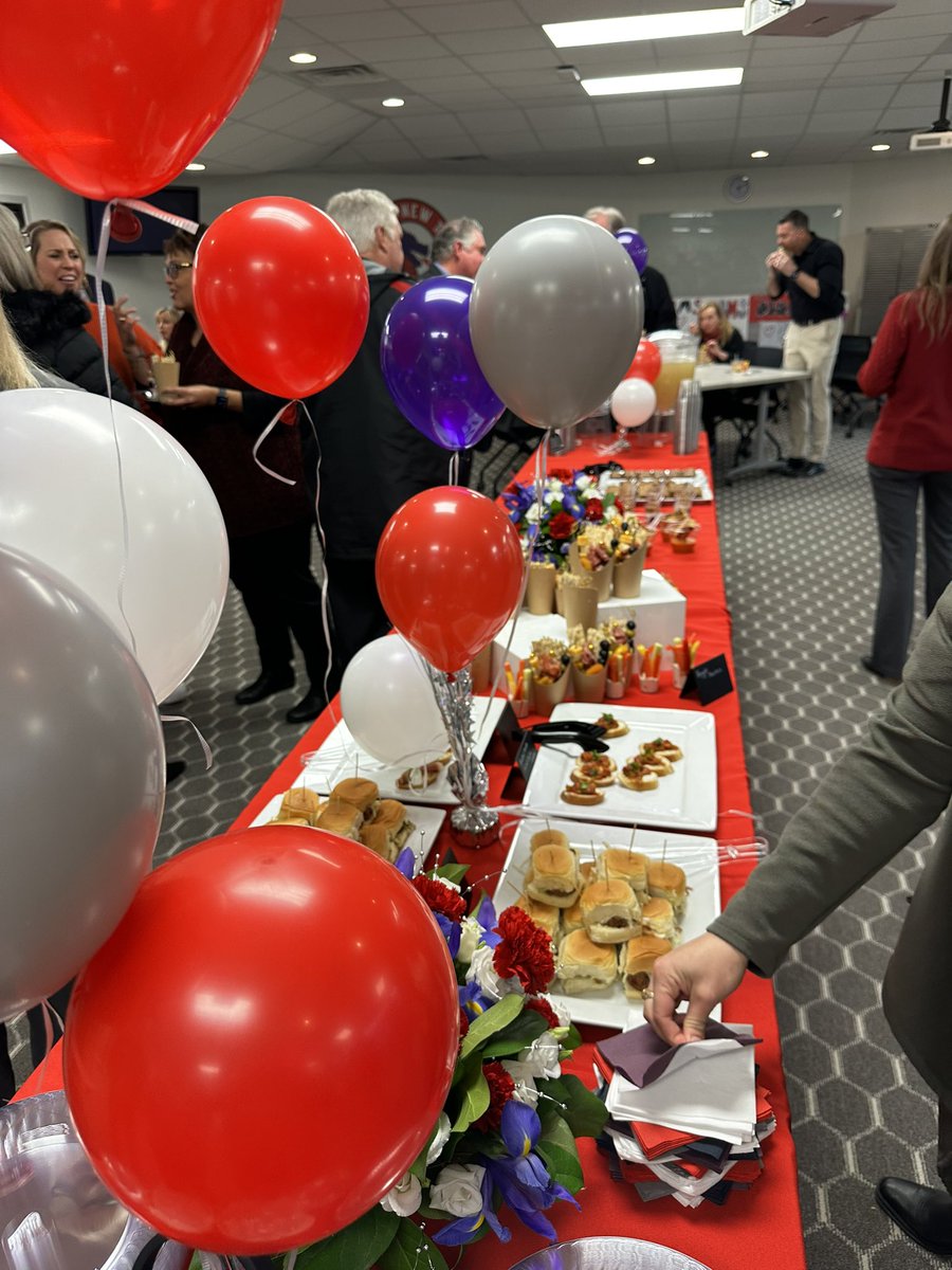 HollyMoore83's tweet photo. A BIG thank you to our @BeltonISD Board of Trustees to their dedication of Inspiring Dreams and Empowering Futures for our students! https://t.co/DFoKYUA1lU