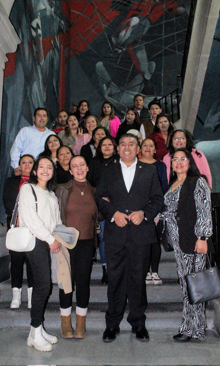 braulioalvarezj's tweet photo. 🔴 Un placer recibir a las vecinas de Toluca en la Legislatura Mexiquense. Su presencia es invaluable para fomentar un diálogo cercano y constructivo, esencial para entender y abordar las necesidades de nuestra comunidad. https://t.co/d51Zw8I0L0