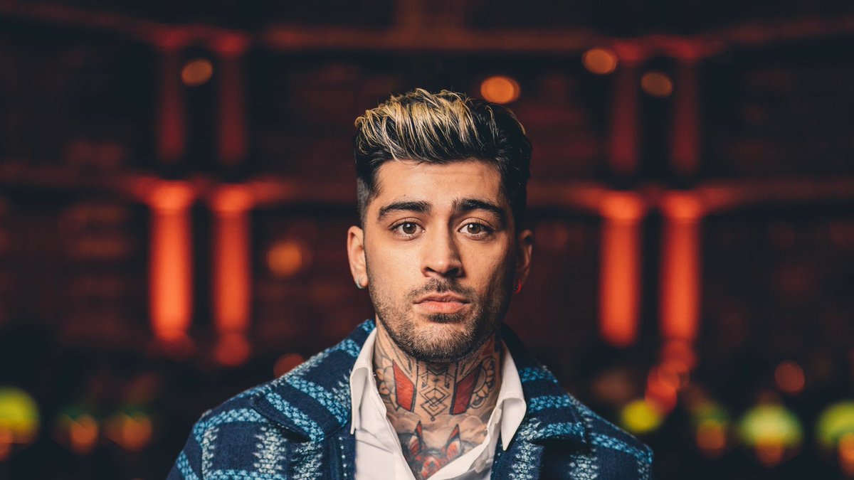KickAssPapers's tweet photo. Zayn Malik’s Foot Run Over During Paris Fashion Week, Posts Hilarious Update https://t.co/G77ObGrZSL https://t.co/Obg4CGtQag