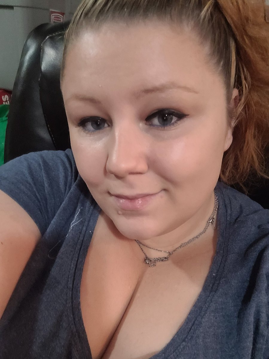 Loving my bb cream, doesn't feel caked on ! Vegan and cruelty free ! What vegan brand should I try next ? Any suggestions love trying new makeup 💄