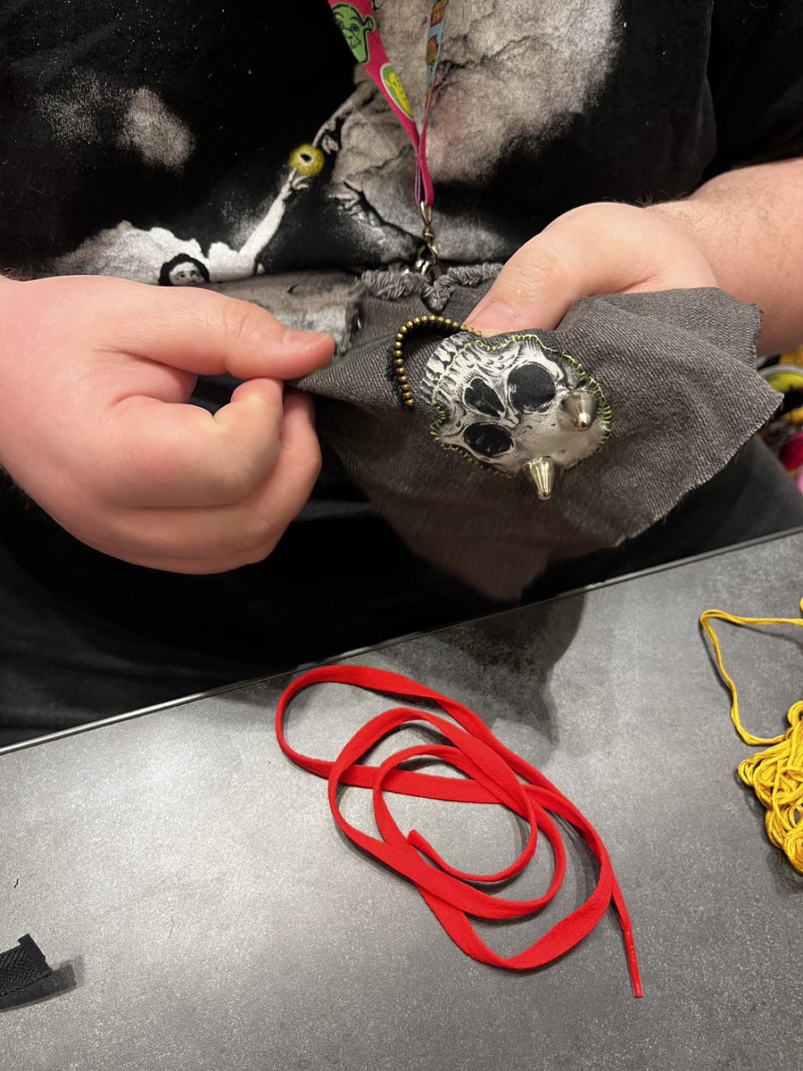 battlejacketprj's tweet photo. Many thanks to the good folks at @MAGFest for hosting us in the Makerspace! Attendees made bold creative choices creating their own mixed media patches, mending jackets, and more. Curious about attending/hosting a battle jacket workshop with us? Email info@battlejacket.org! https://t.co/sqbZMCaoxj
