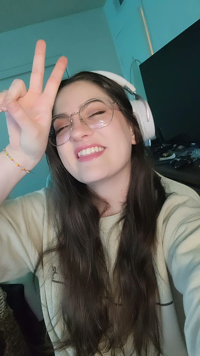 lapislindsuli's tweet photo. 🔴#LIVENOW
This rainy SoCal weather is giving Sims Stream vibes.
LETS GET TO ROSE GEN! 🌹
https://t.co/1adjNcI55A
#thesims4 #notsoberrychallenge #mintgen #rosegen #mintgeneration #rosegeneration #sims4challenge #letsplay #twitch #twitchstreamer #gamer #gamergirl https://t.co/3wMJ7iBn5I