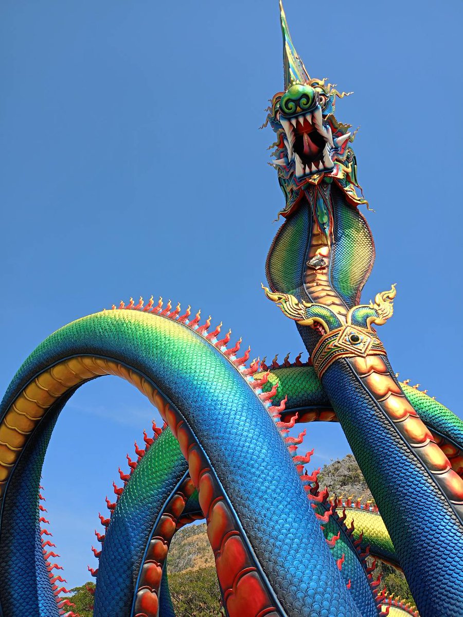 ไหว้ืพ่อปู่ พญาเพชรคีรี  สาธุ 🙏🙏🙏
วัดถ้ำแจง เพชรบุรี