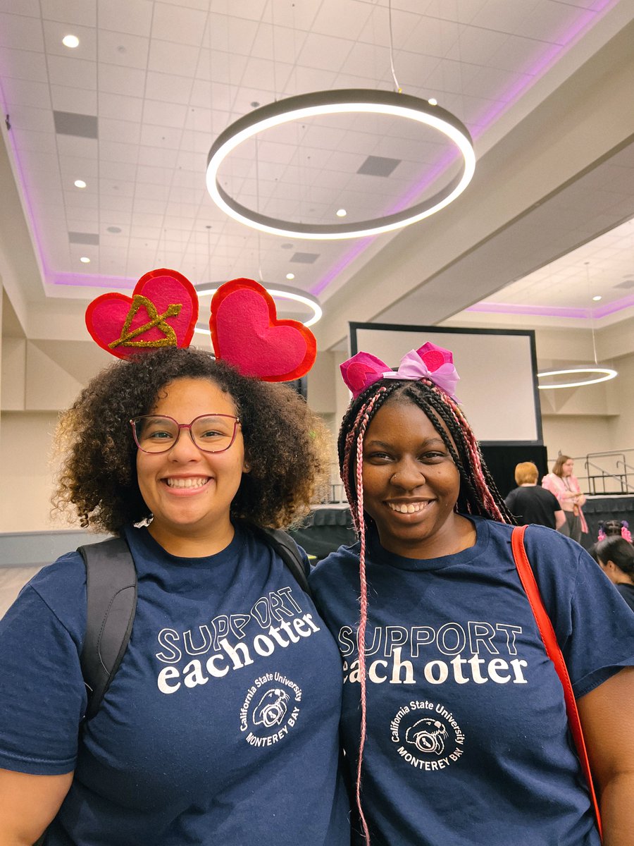CSUMB's tweet image. The first few days of #WelcomeBackWeek have been a BLAST! Our #OtterRaft is already making waves, and there's a sea of exciting events ahead. ✨🌊

Dive into a full schedule of events below:
👉 csumb.edu/traditions/wel…
👉 csumb.edu/traditions/ele…