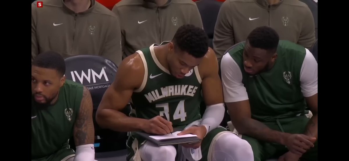 BreakpointBettt's tweet photo. My guy gotta call the plays now too lmao #bucks #nba https://t.co/Mfm9mmA3ex