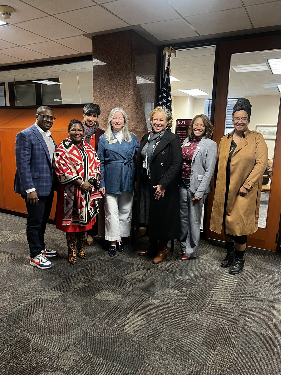 ChooseSchools's tweet photo. FCCS along with GA School Leaders met with Rep @MeshaMainor about our legislative objectives and landed on a plan of action in terms of next steps.
As we celebrate #SchoolChoiceWeek, it’s important that we understand what it takes to make this a reality!
#fighttochoose https://t.co/QIhtecV9Tq